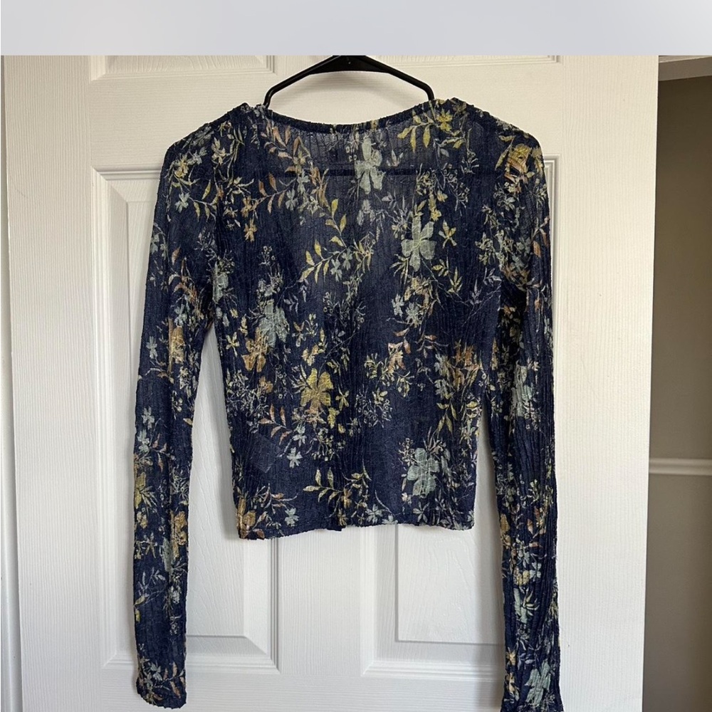 Free People We The Free Button Down Angelina Top in Mesh Floral Navy - Medium - Picture 7 of 8